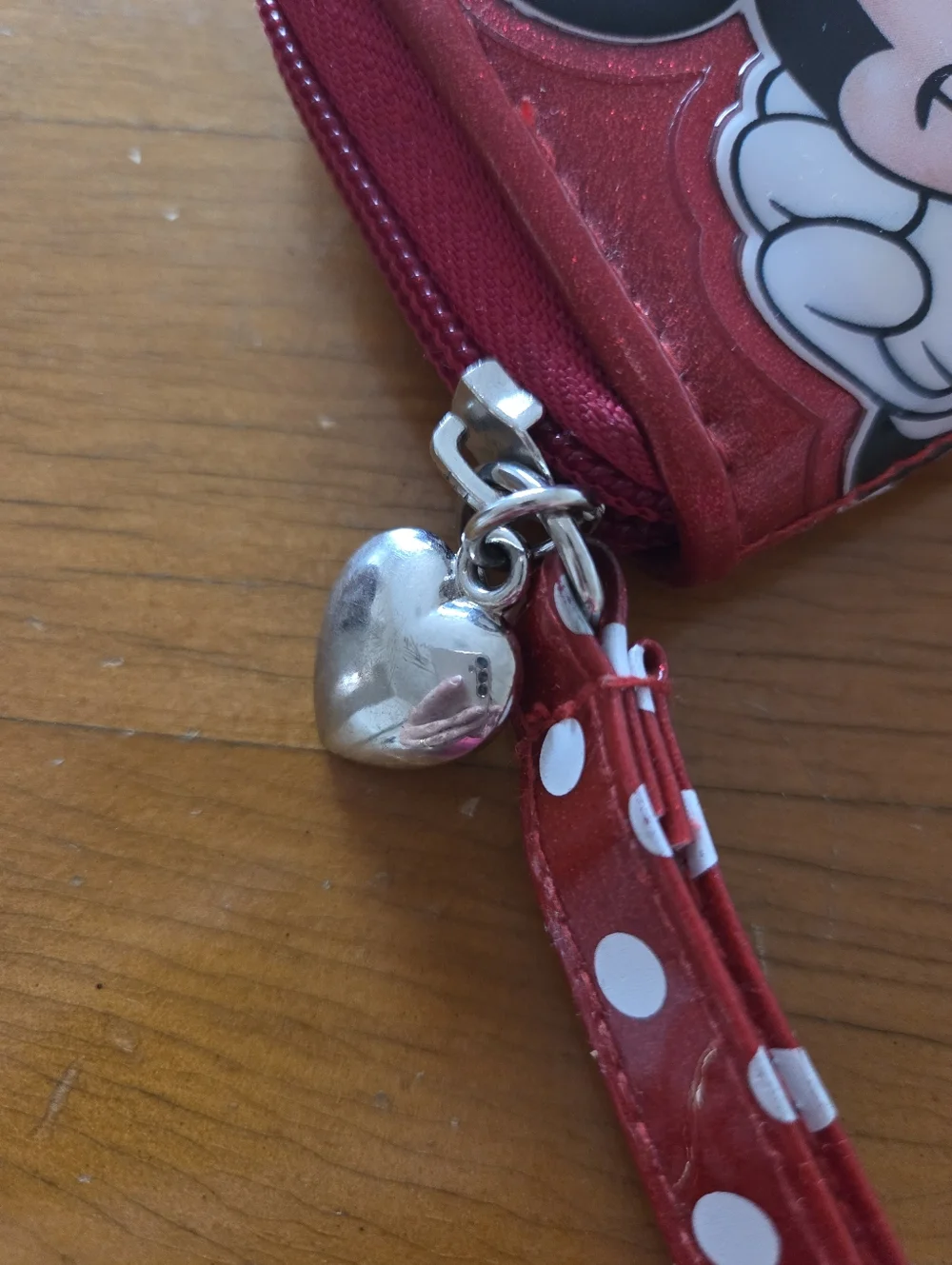 Disney Parks Minnie Mouse wristlet